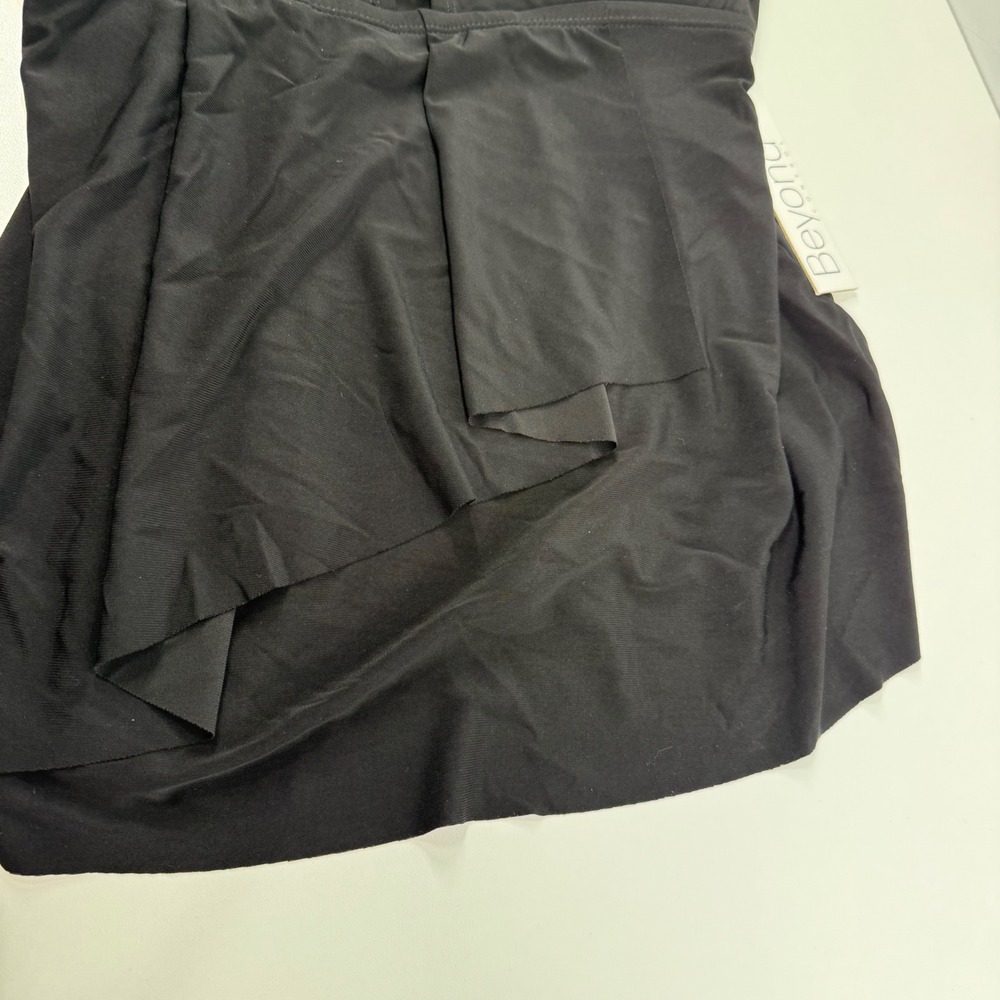 Beyond Control Women Black Ruffle V-Neck Tankini Swim Top Size 8 NWT